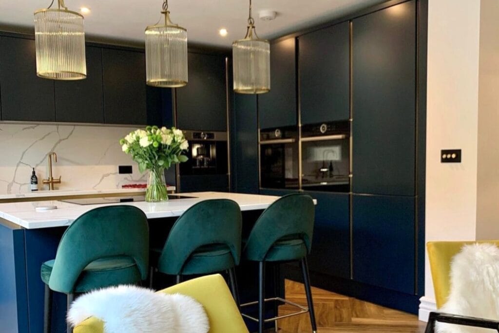 Grigio Calacatta Quartz Kitchen