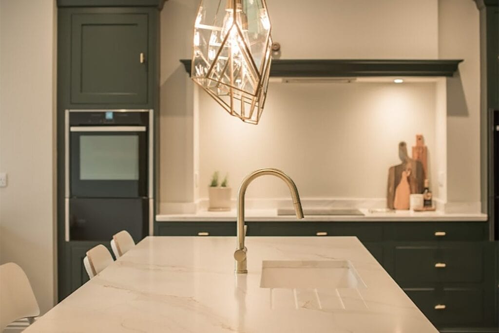 Vena Dorata Quartz Kitchen